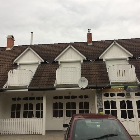 Bodahegyi Ut Apartman Zalakaros Exterior foto